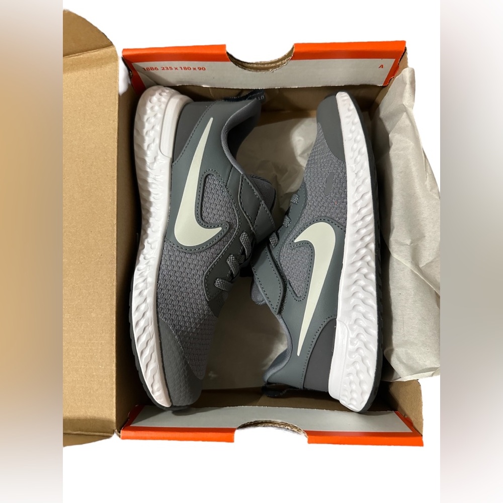 Nike Revolution 5 PSV LITTLE KID